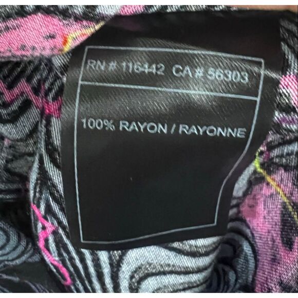 Vitriol Caedia Skull Lightning Pink Grey Women Shirt Size M Button-Up Punk Rock - Picture 10 of 14